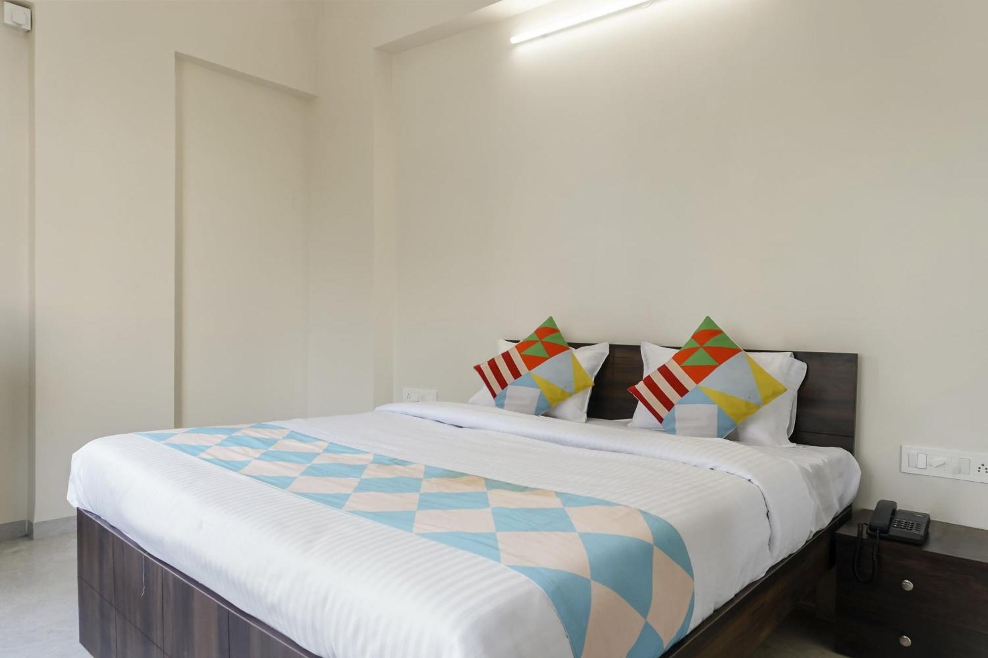 Hotel O Home Elegant Prime Ville Chinchvad Екстериор снимка