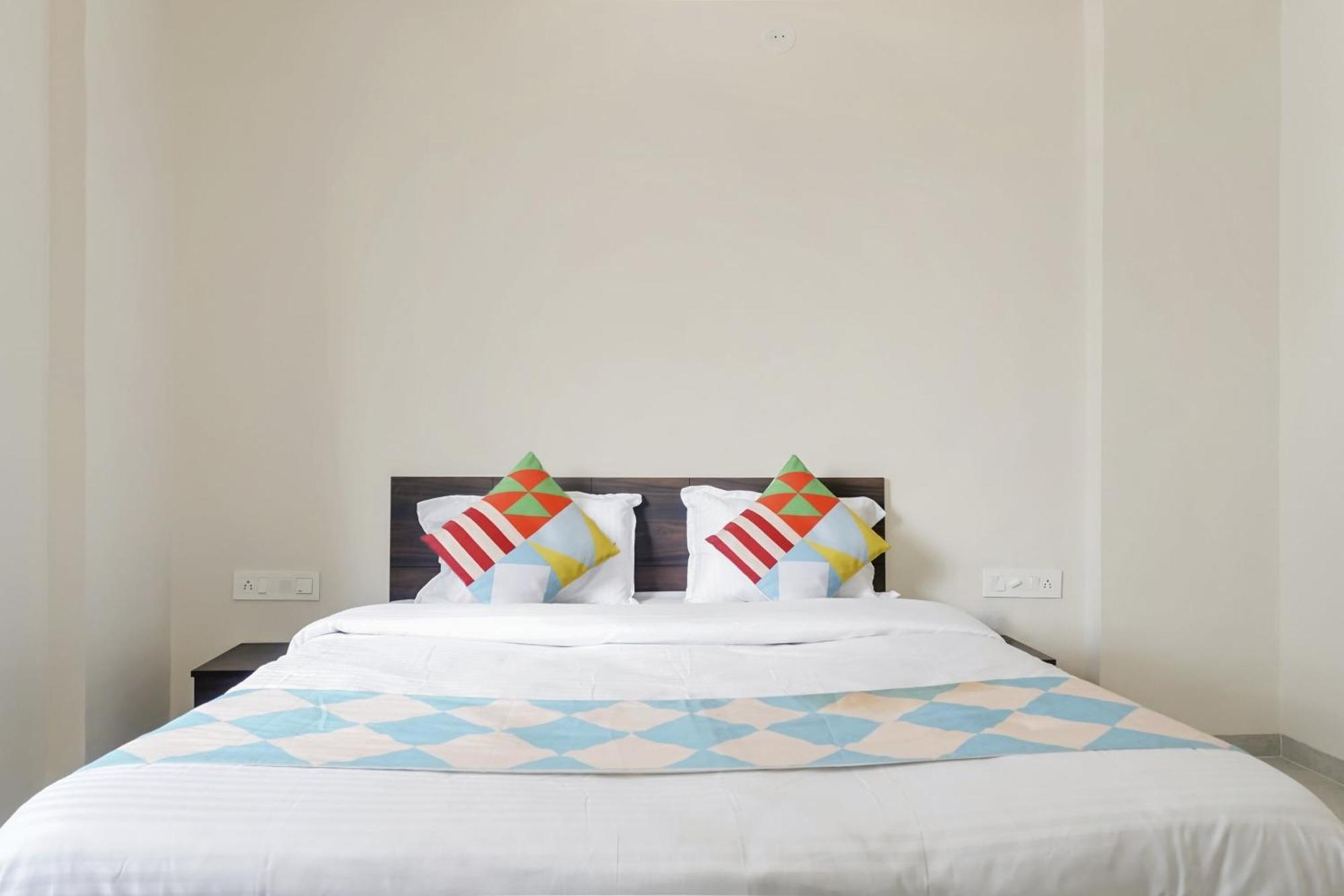 Hotel O Home Elegant Prime Ville Chinchvad Екстериор снимка